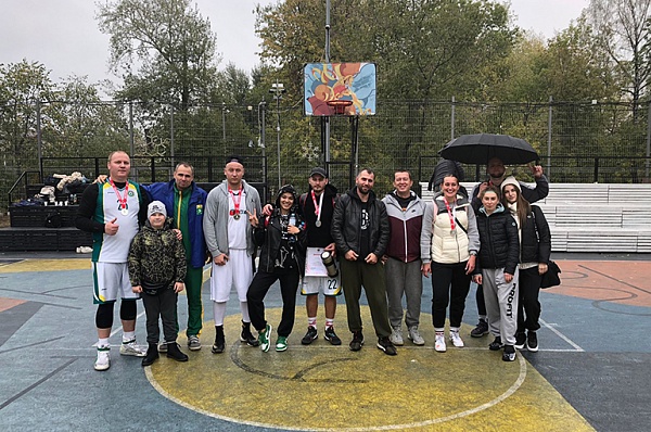 Сосенские баскетболисты заняли второе место на городских соревнованиях 